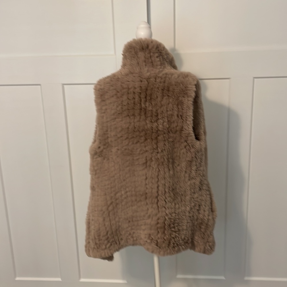 Faux fur Taupe Vest by Soft Surroundings Small - Picture 4 of 10